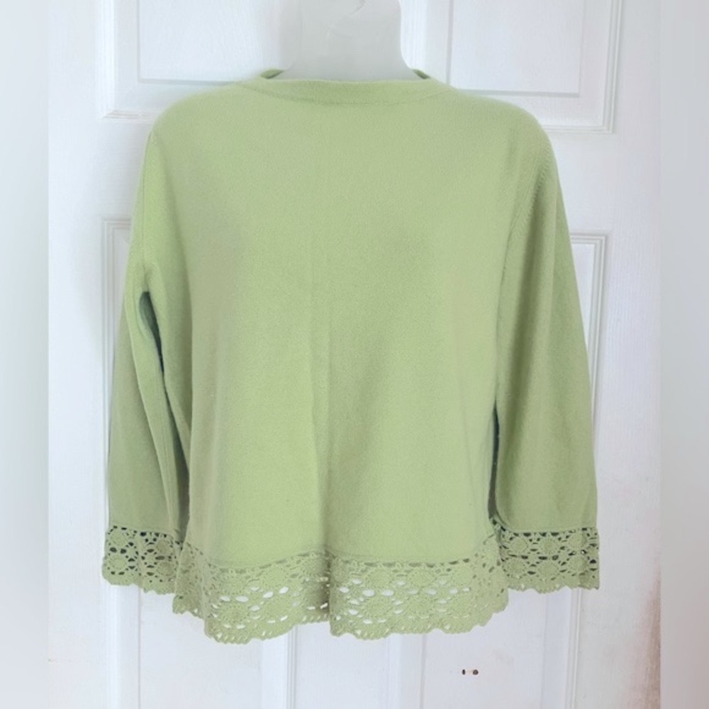 PRINGLE for I MAGNIN Women’s Vintage 1960s Pistachio Green Cashmere Sweater 8/10